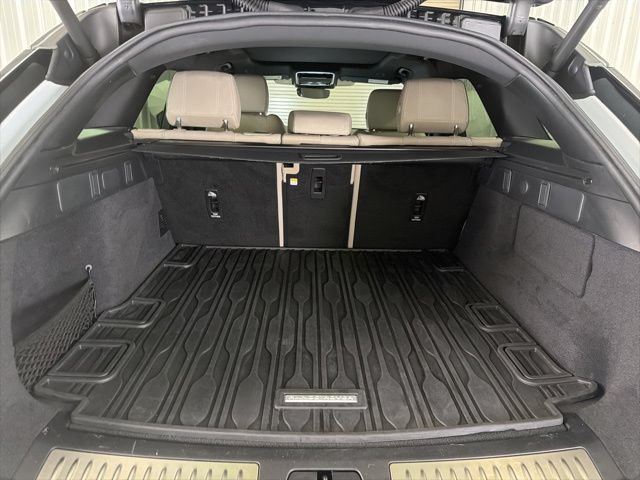 Certified 2022 Land Rover Range Rover Velar R-Dynamic S AWD/4WD image 28