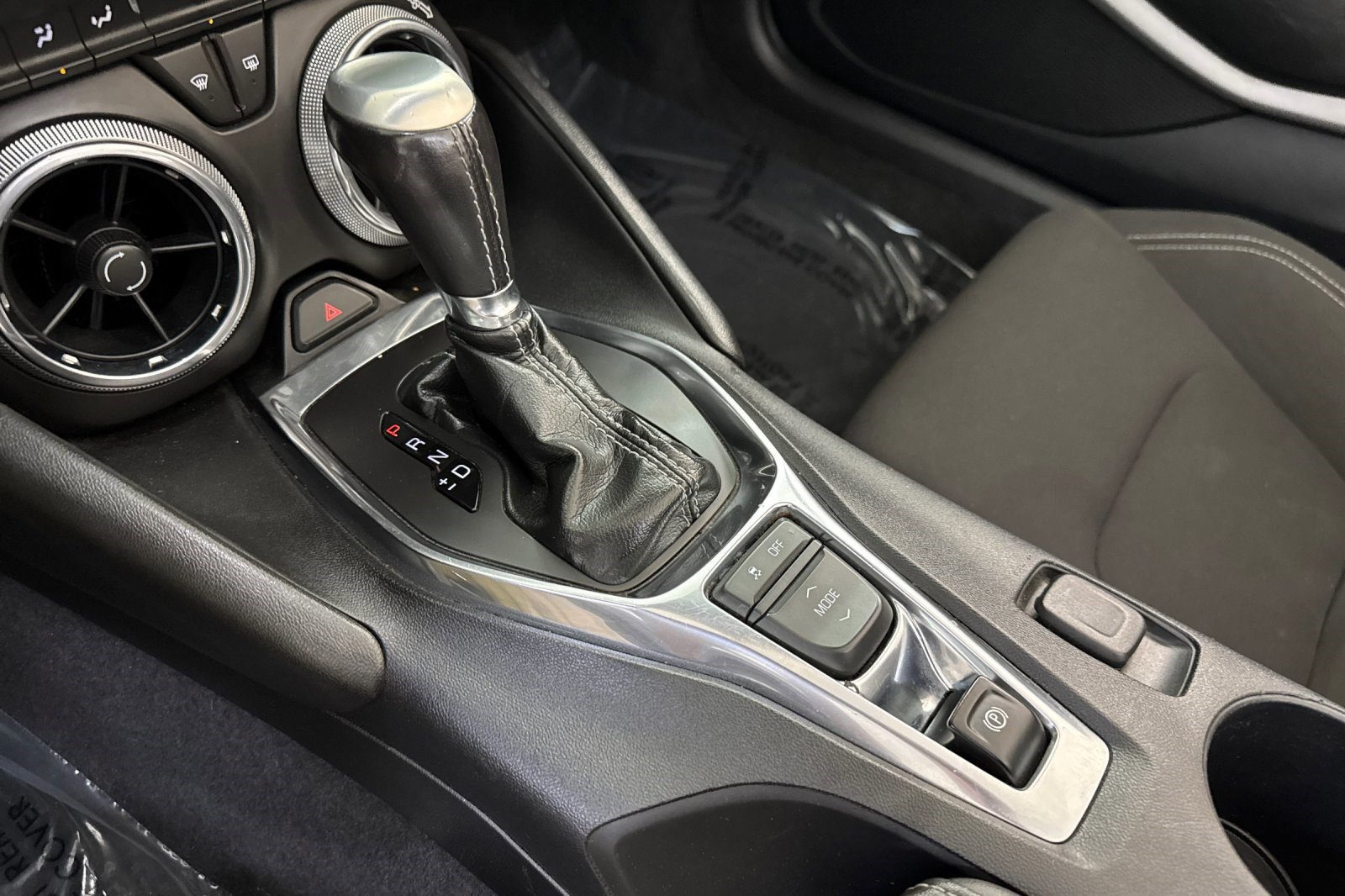 Used 2020 Chevrolet Camaro LT image 18
