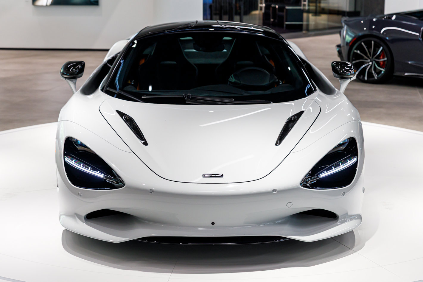 Used 2027 McLaren 750S RWD image 34