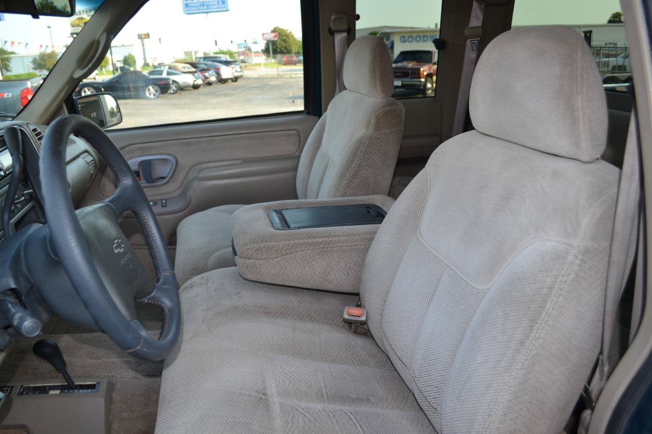 Used 1996 Chevrolet Silverado 3500 4x4 Extended Cab image 18