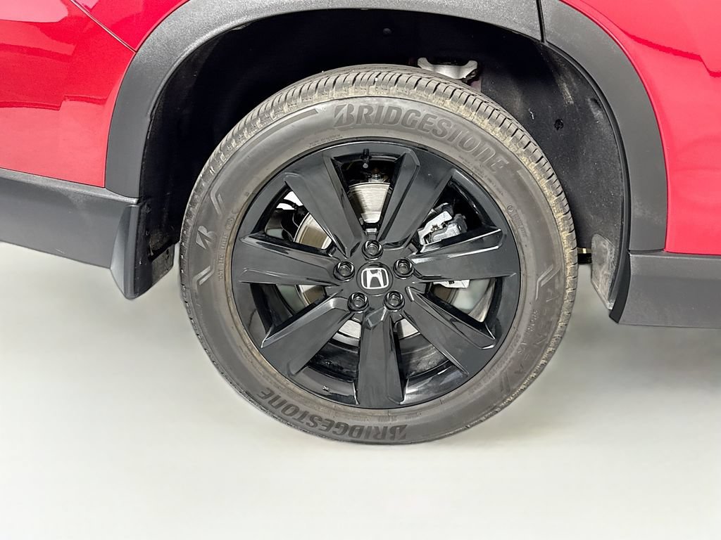 Certified 2025 Honda Pilot Black Edition image 33