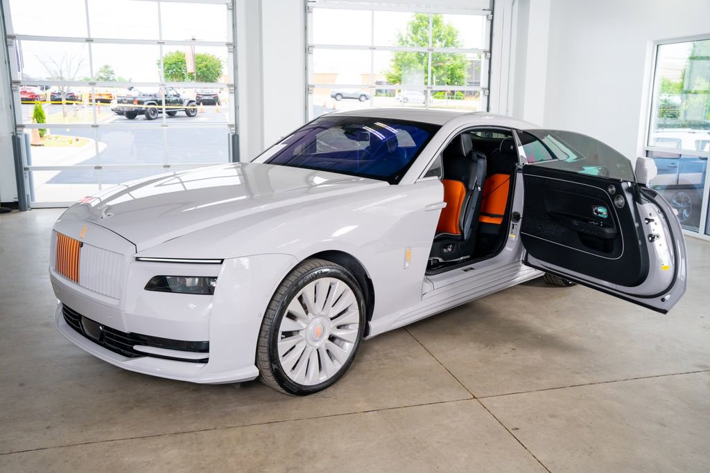 Used 2024 Rolls-Royce Spectre w/ Spectre Launch Package AWD/4WD image 23