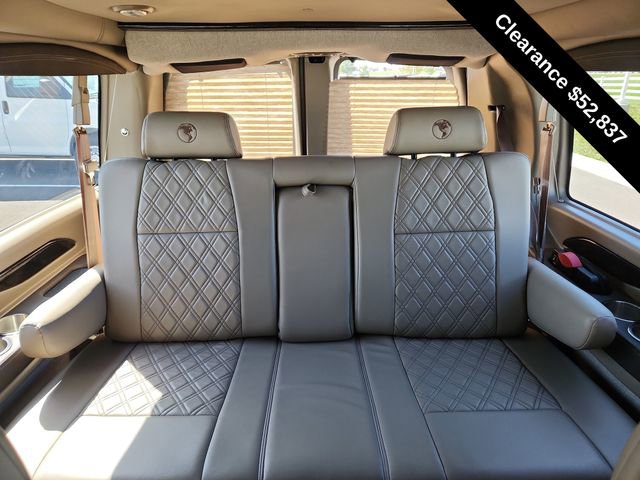 Used 2021 Chevrolet Express 2500 image 37