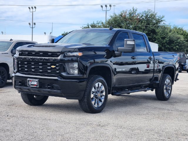 Used 2022 Chevrolet Silverado 2500 Custom w/ Custom Value Package AWD/4WD image 3