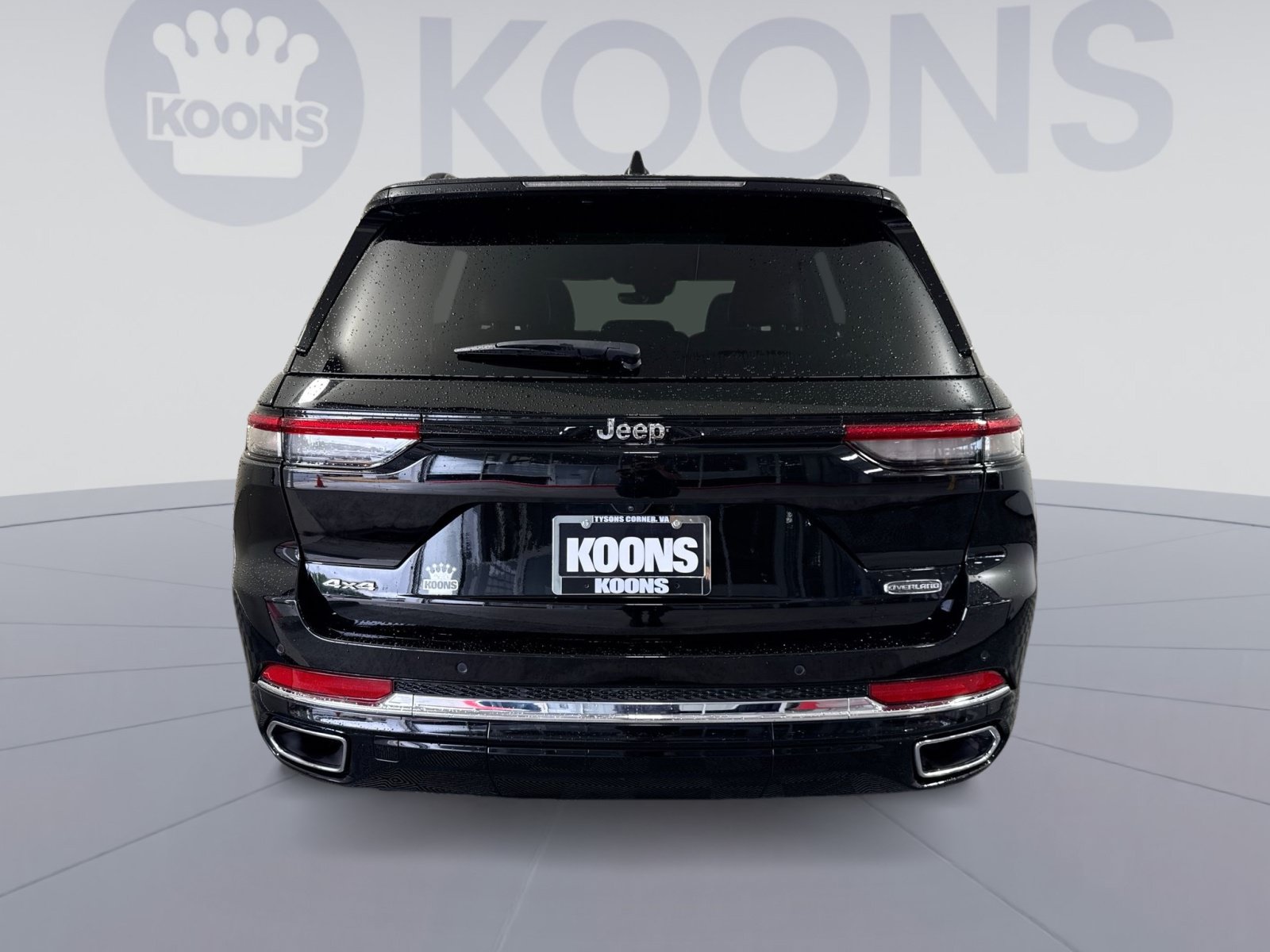 Used 2023 Jeep Grand Cherokee Overland AWD/4WD image 5