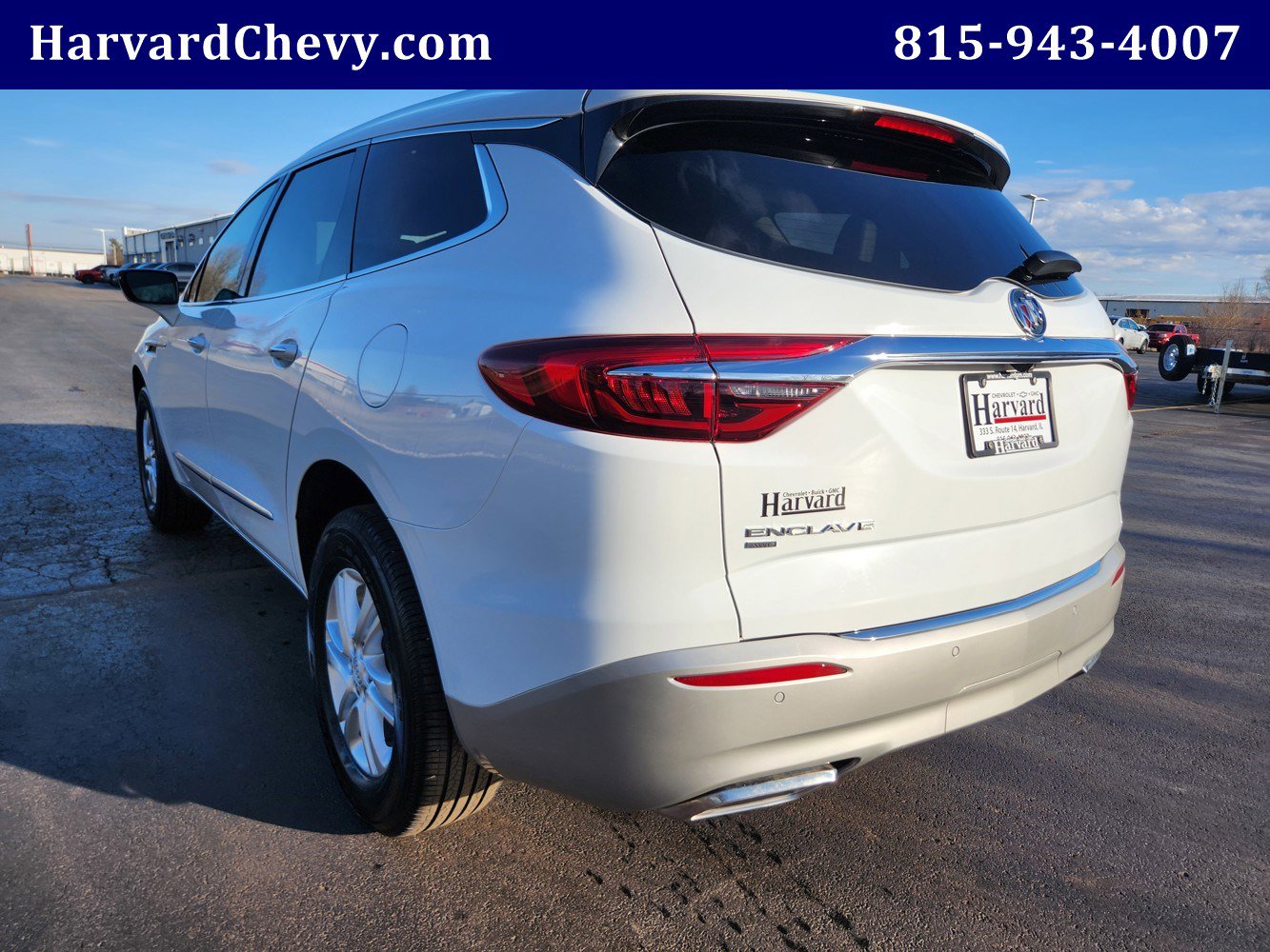 Used 2021 Buick Enclave Essence image 6