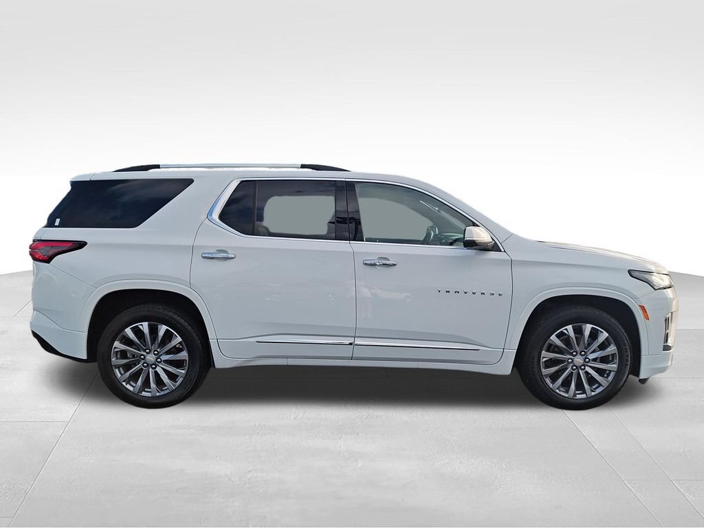 Used 2023 Chevrolet Traverse Premier w/ LPO, Floor Liner Package AWD/4WD image 6