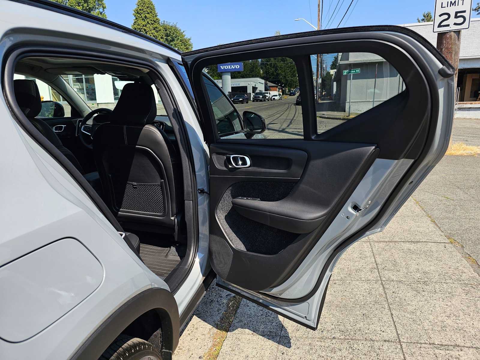 New 2026 Volvo XC40 B5 Plus w/ Protection Package Premier AWD/4WD image 12