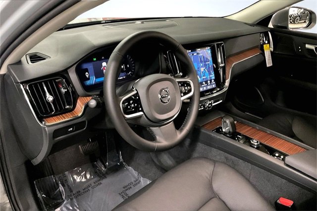 New 2026 Volvo V60 B5 Cross Country Plus w/ Climate Package image 8