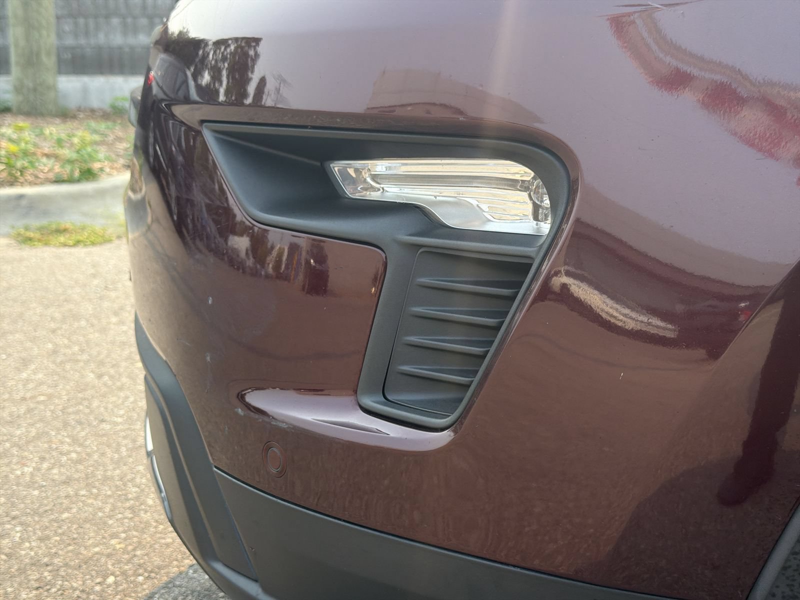 Used 2019 Ford Explorer XLT w/ Equipment Group 202A FWD image 12