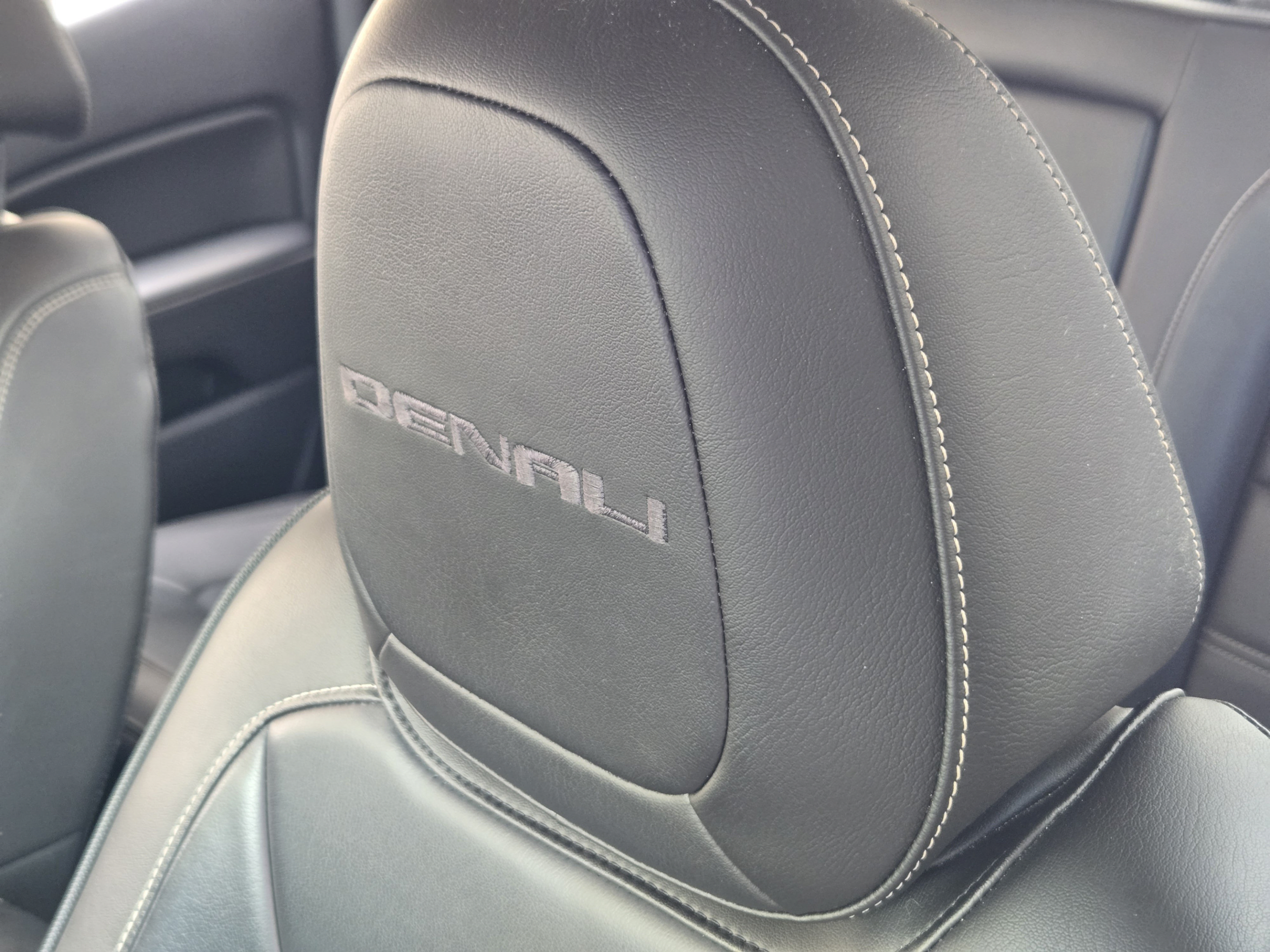 Used 2018 GMC Canyon Denali AWD/4WD image 13
