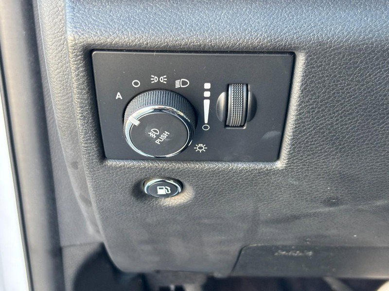 Used 2017 Jeep Grand Cherokee Limited w/ Luxury Group II image 17