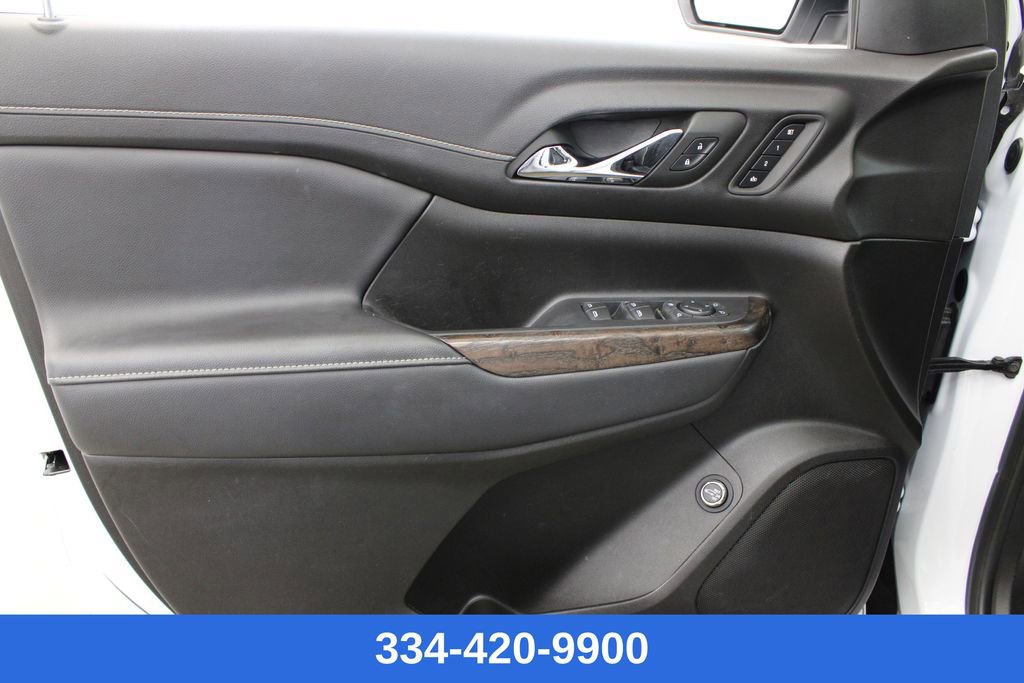 Used 2023 GMC Acadia Denali w/ Denali Ultimate Package image 16