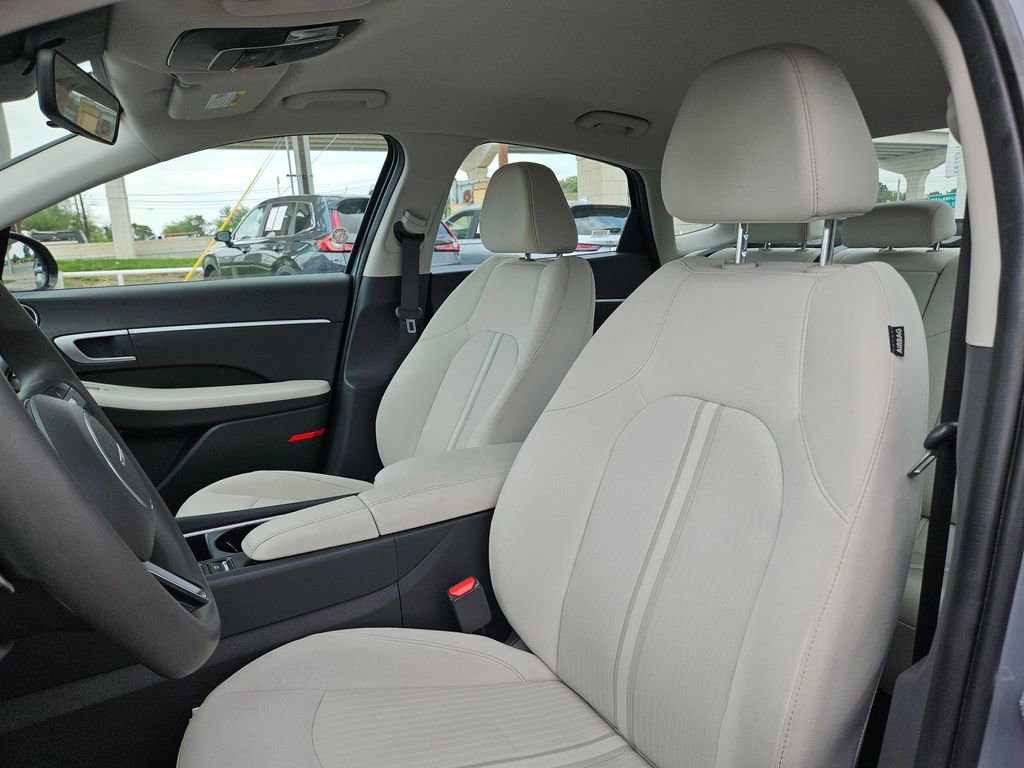 Used 2025 Hyundai Sonata SEL FWD image 16