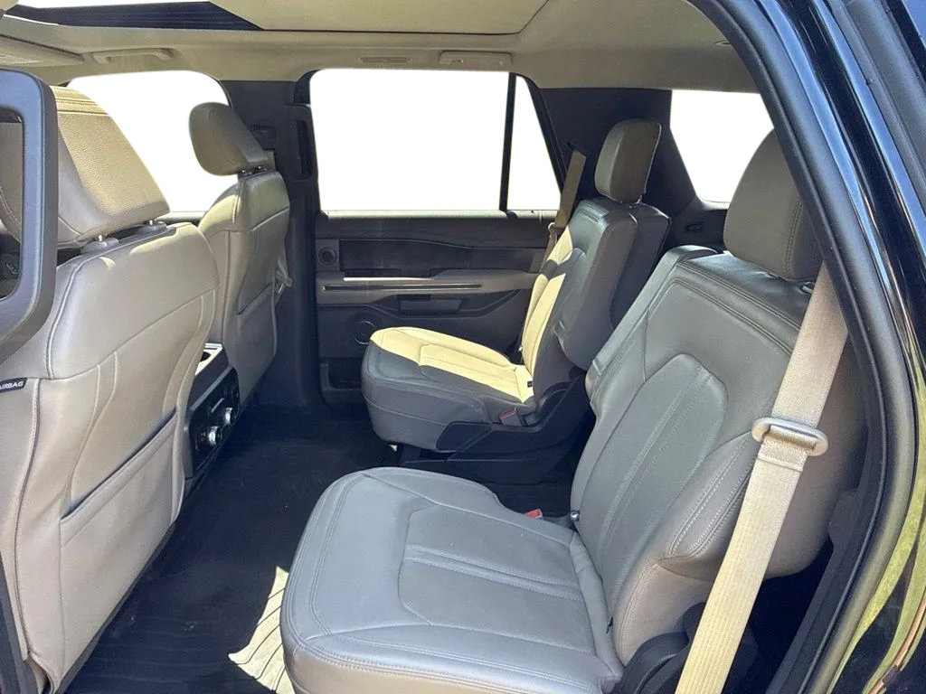 Used 2021 Ford Expedition Limited AWD/4WD image 31