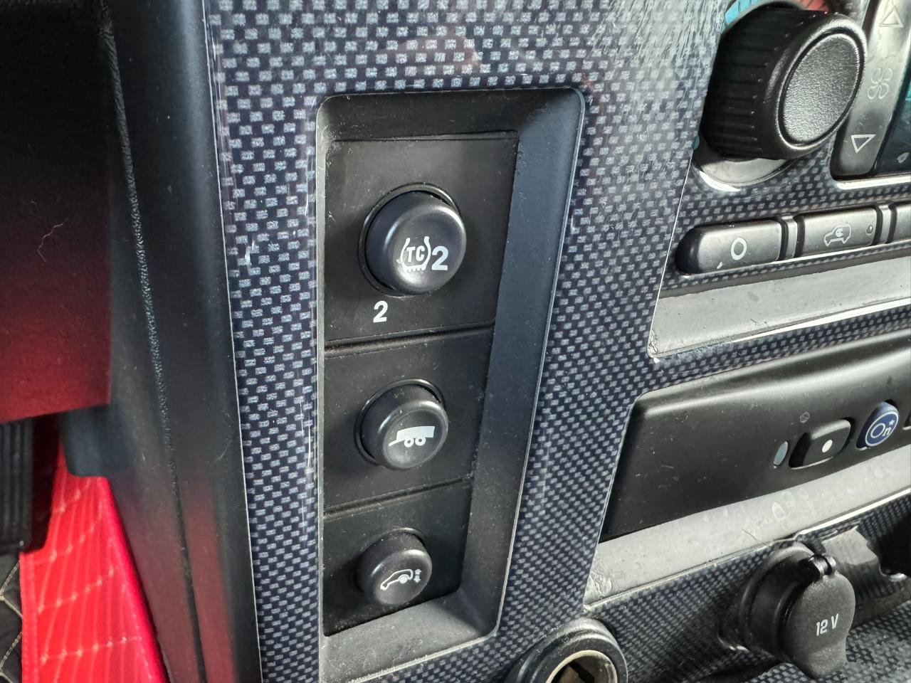 Used 2005 HUMMER H2 w/ Preferred Equipment Group AWD/4WD image 22