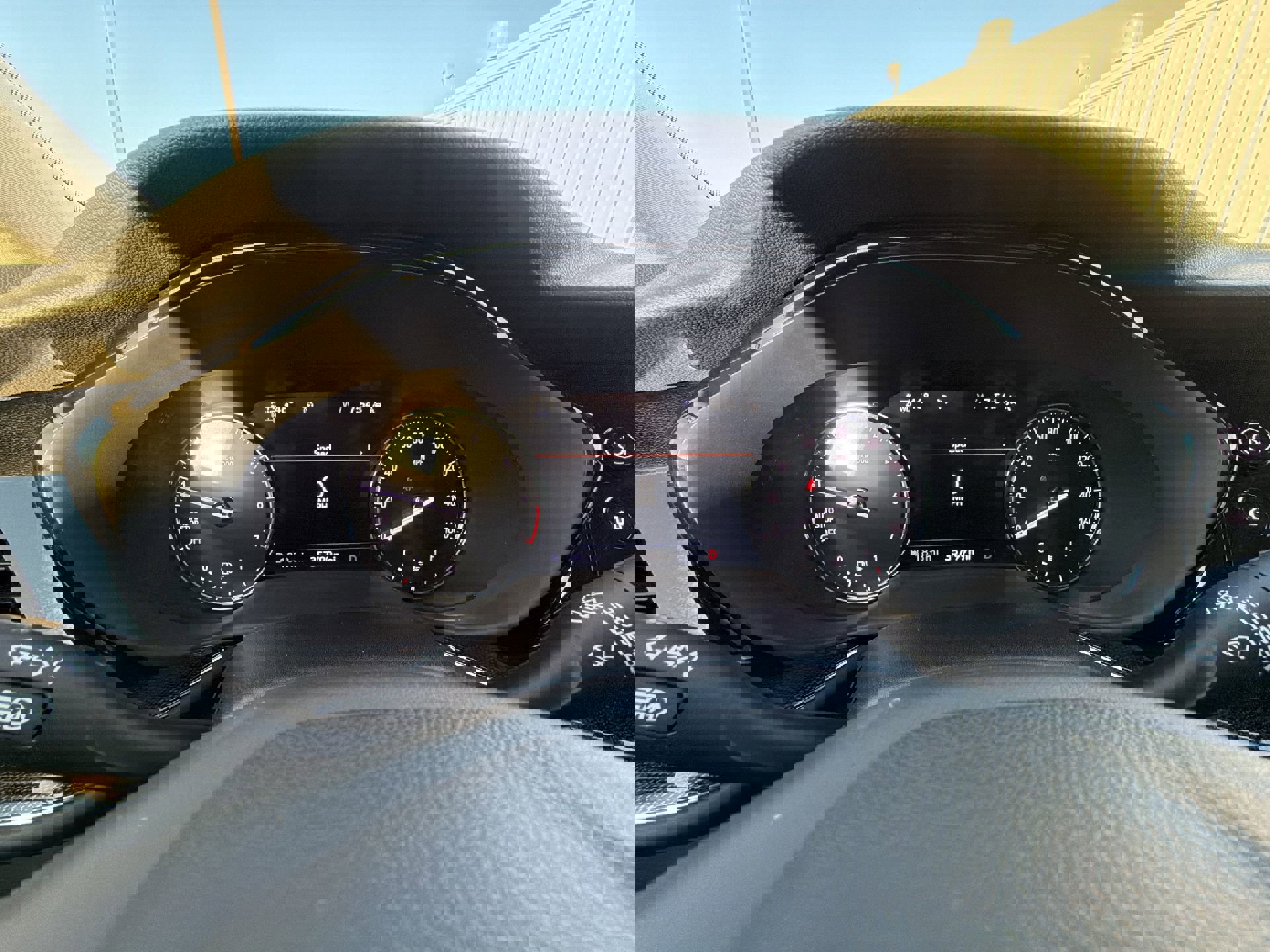 Used 2023 Buick Envision Essence image 11