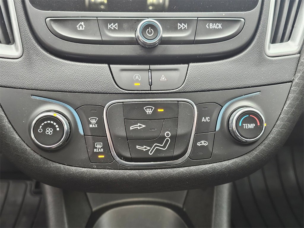 Used 2023 Chevrolet Malibu LS image 23