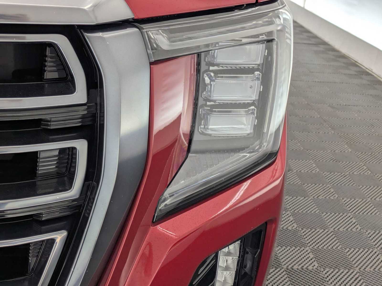 Used 2022 GMC Yukon AT4 AWD/4WD image 10