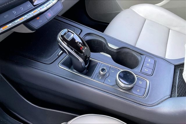 Used 2022 Cadillac XT4 Premium Luxury w/ Safety Alert Package image 13