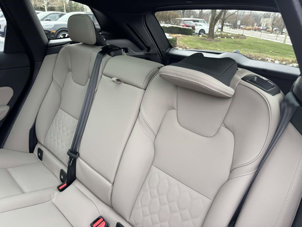New 2026 Volvo XC60 T8 Plus w/ Protection Package Premier image 25