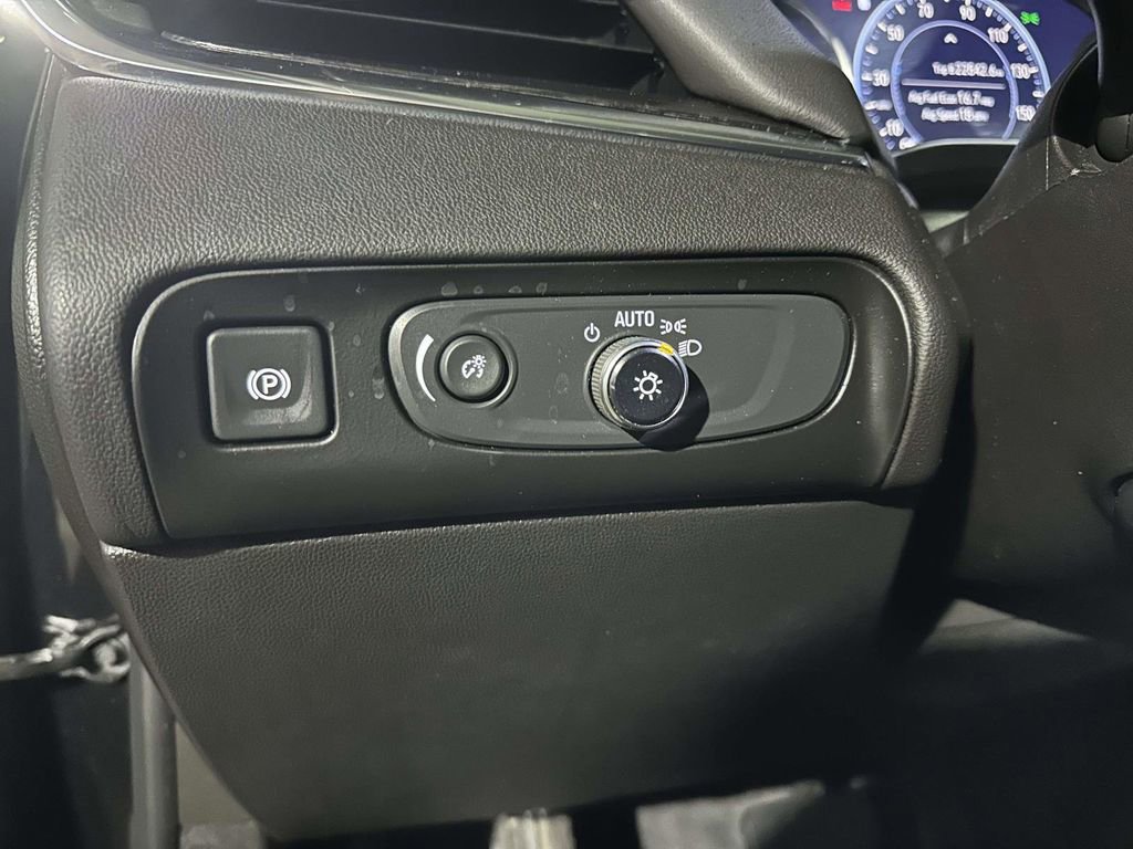 Used 2021 Buick Enclave Avenir w/ Avenir Technology Package image 23