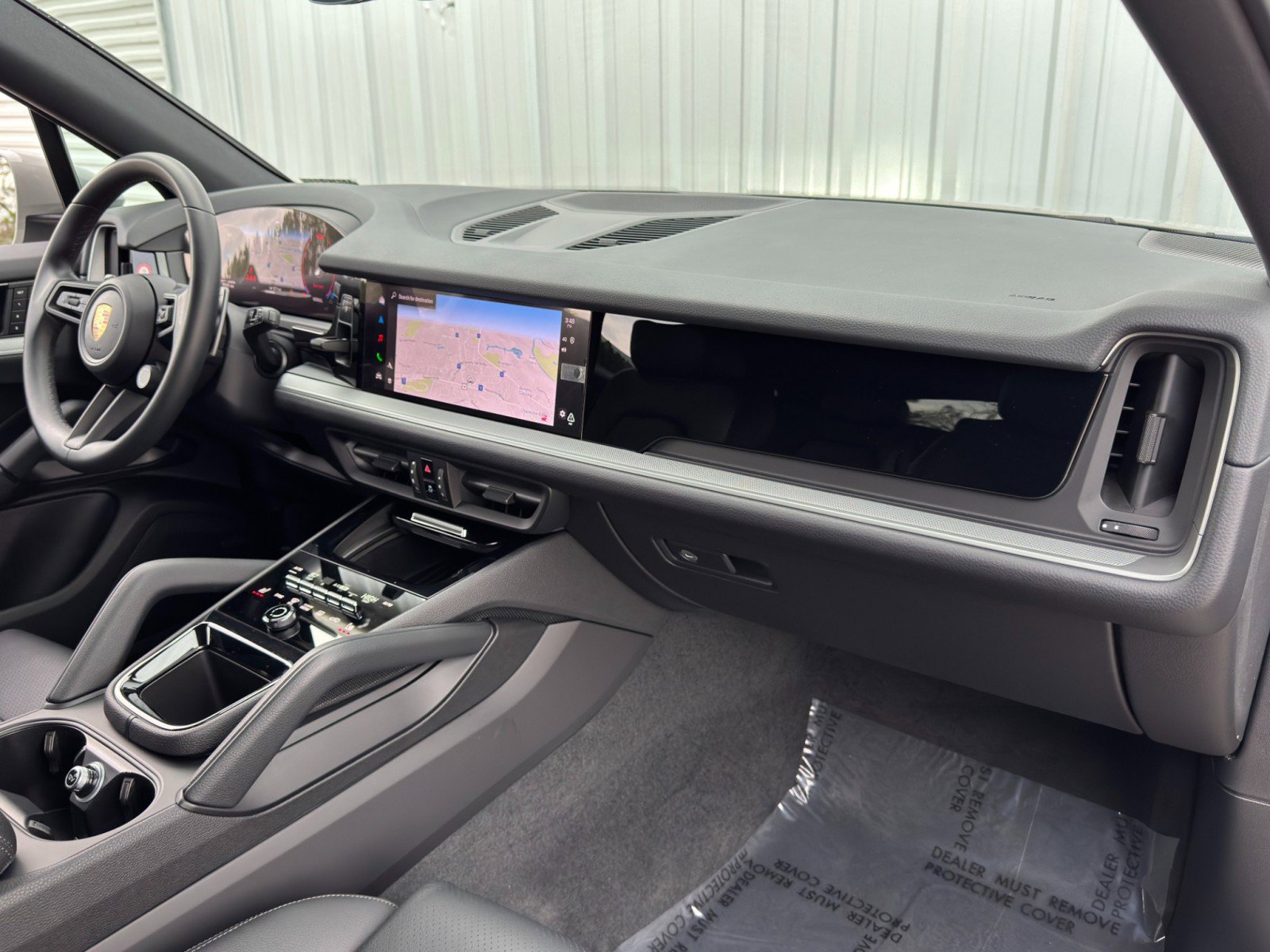 Used 2024 Porsche Cayenne w/ Premium Package image 15