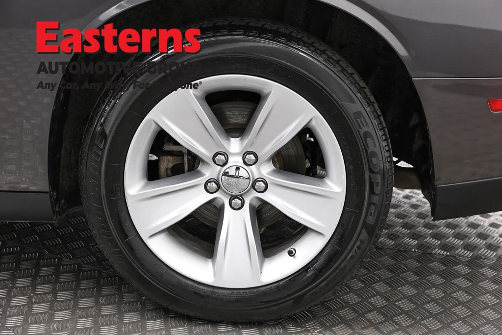 Used 2023 Dodge Challenger SXT image 32