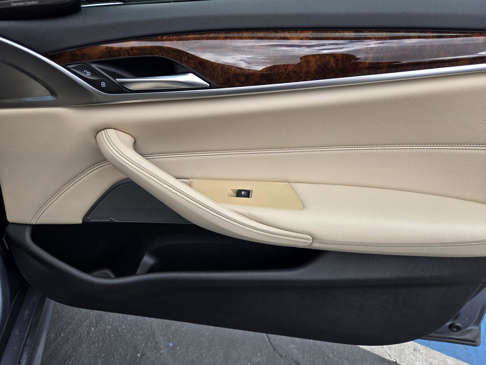 Used 2019 BMW 530i 530i Sedan RWD w/ M Sport Package image 33