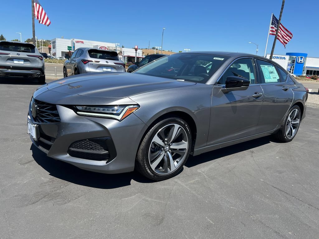 Used 2025 Acura TLX w/ Technology Package FWD image 4