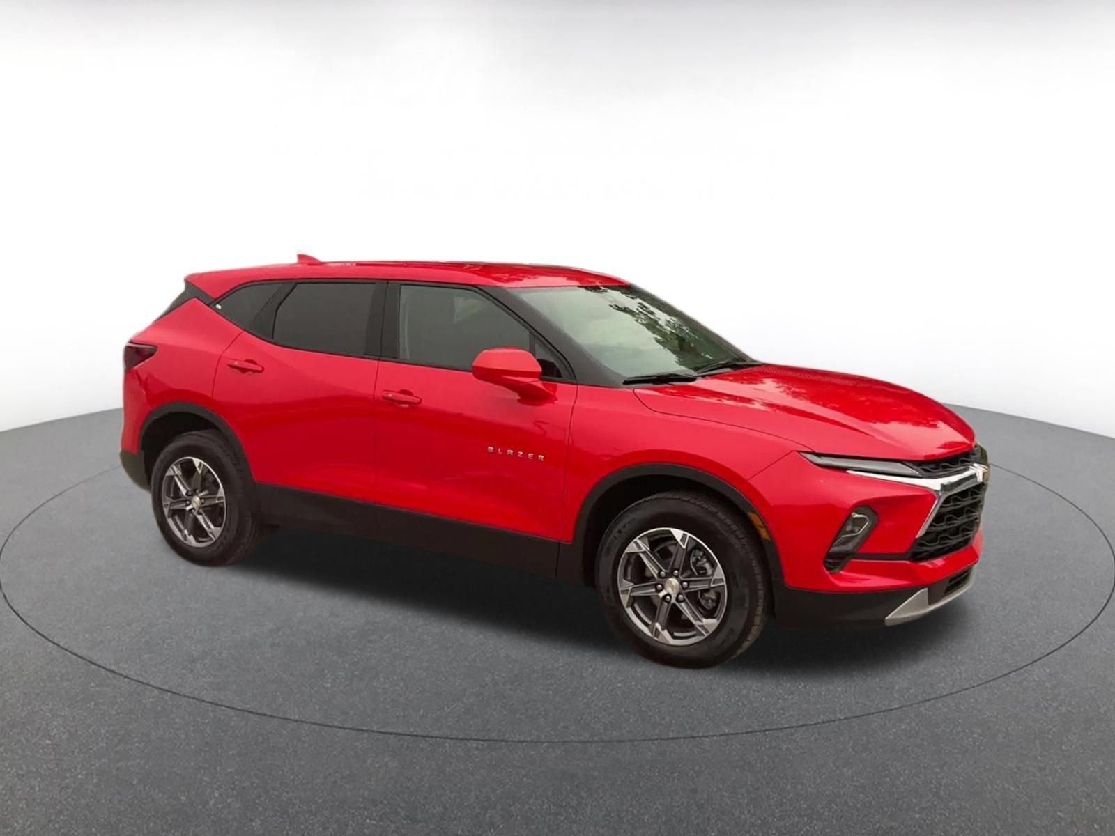 Used 2026 Chevrolet Blazer LT FWD video 2