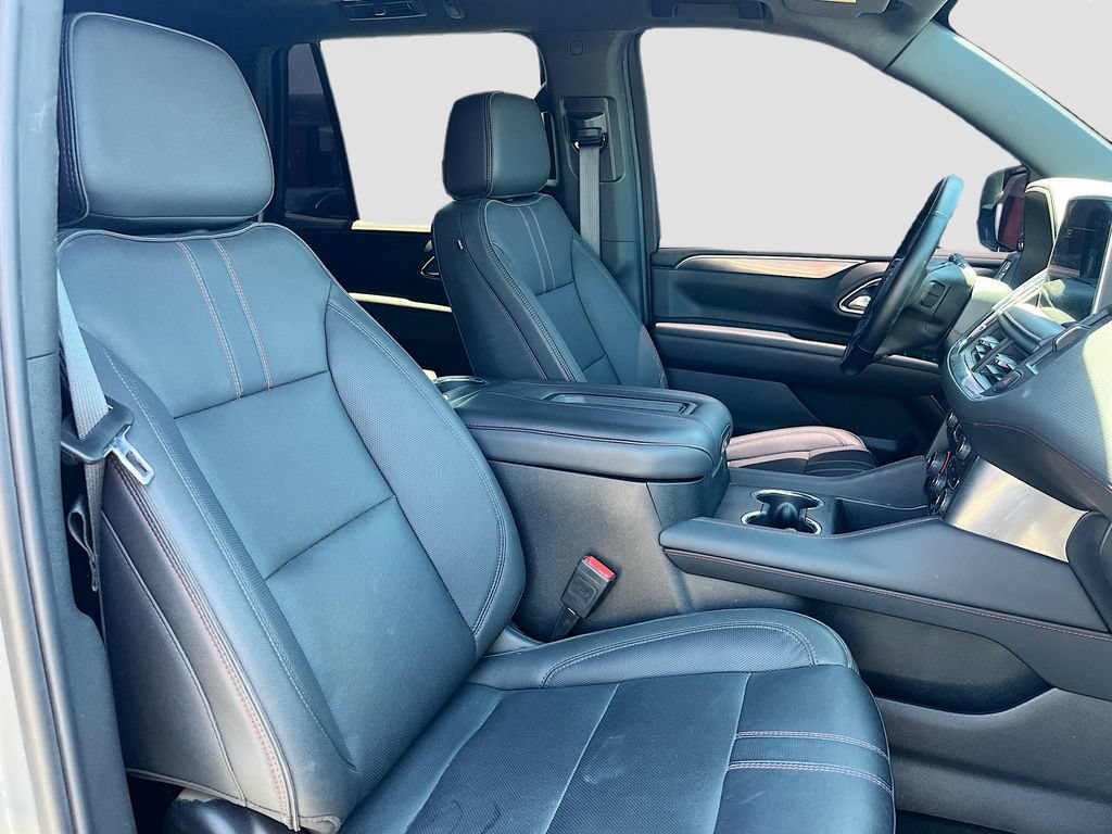 Used 2024 Chevrolet Tahoe RST w/ Luxury Package AWD/4WD image 30