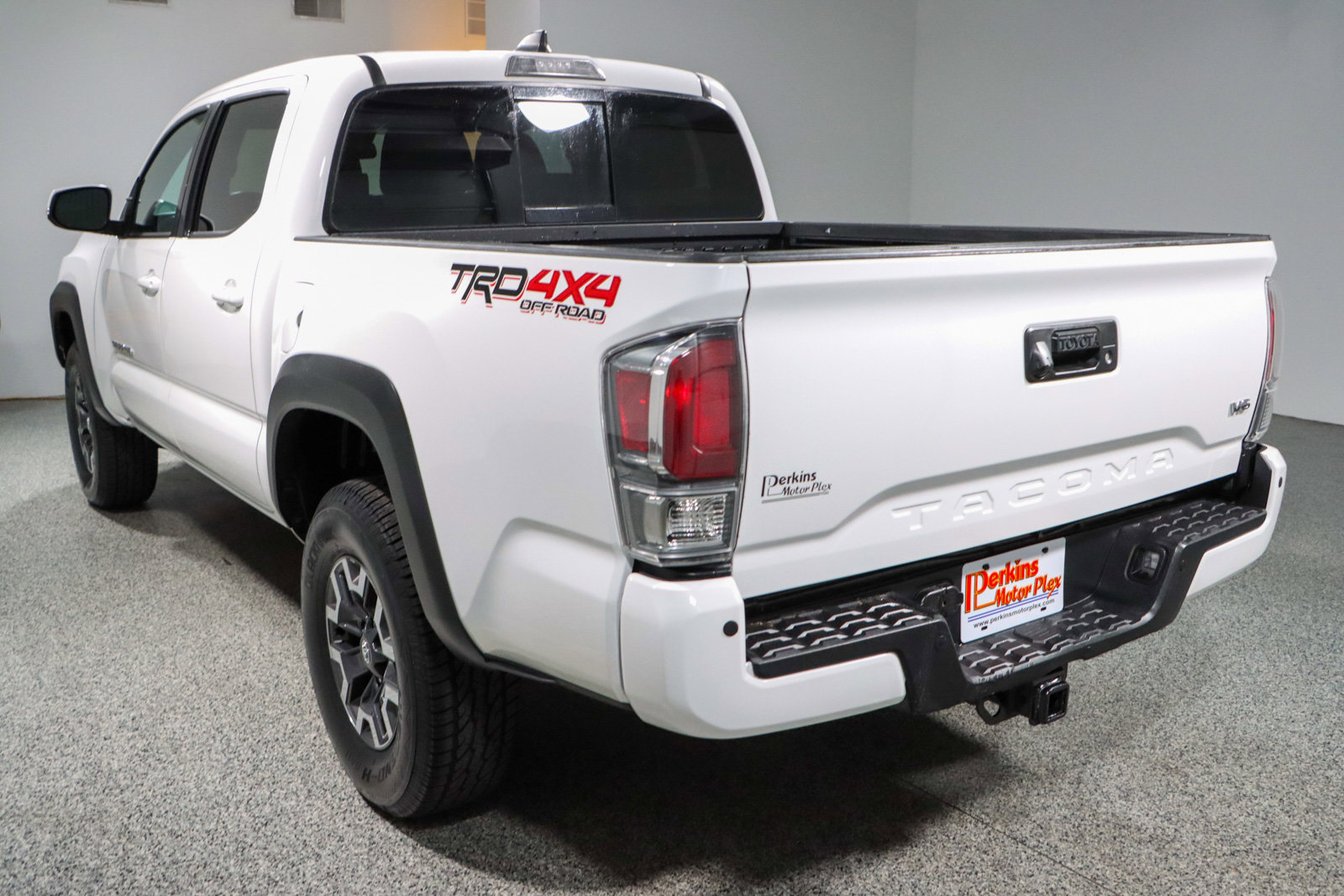 Used 2023 Toyota Tacoma TRD Off-Road image 9