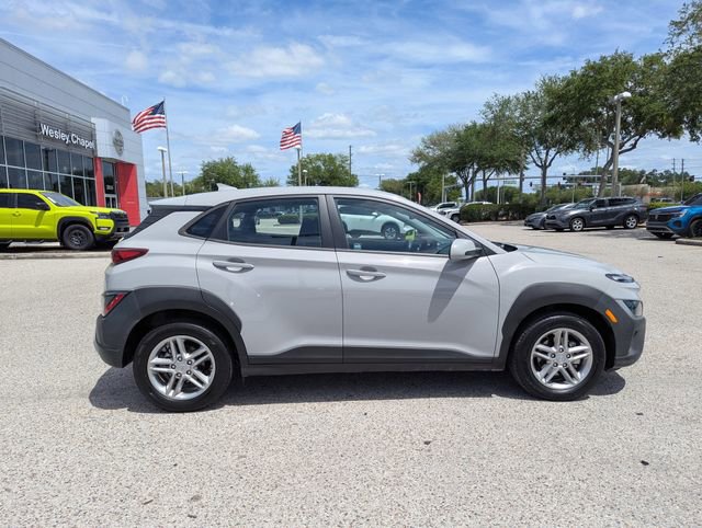 Used 2022 Hyundai Kona SE image 9