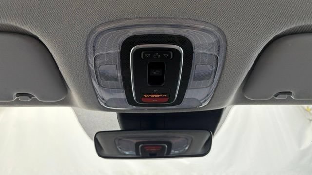 Used 2025 Hyundai Elantra Limited FWD image 39