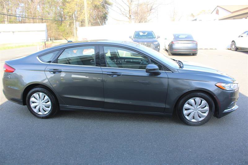 Used 2018 Ford Fusion S image 8