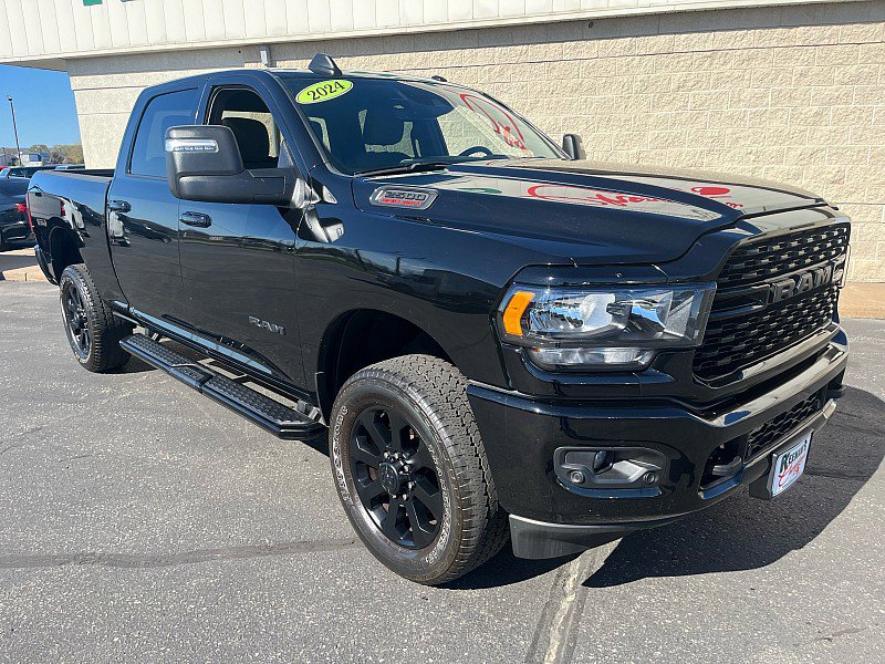 Used 2024 RAM 2500 Big Horn w/ Night Edition AWD/4WD image 2