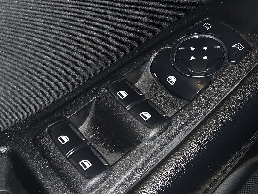 Used 2016 Ford Edge SE image 27