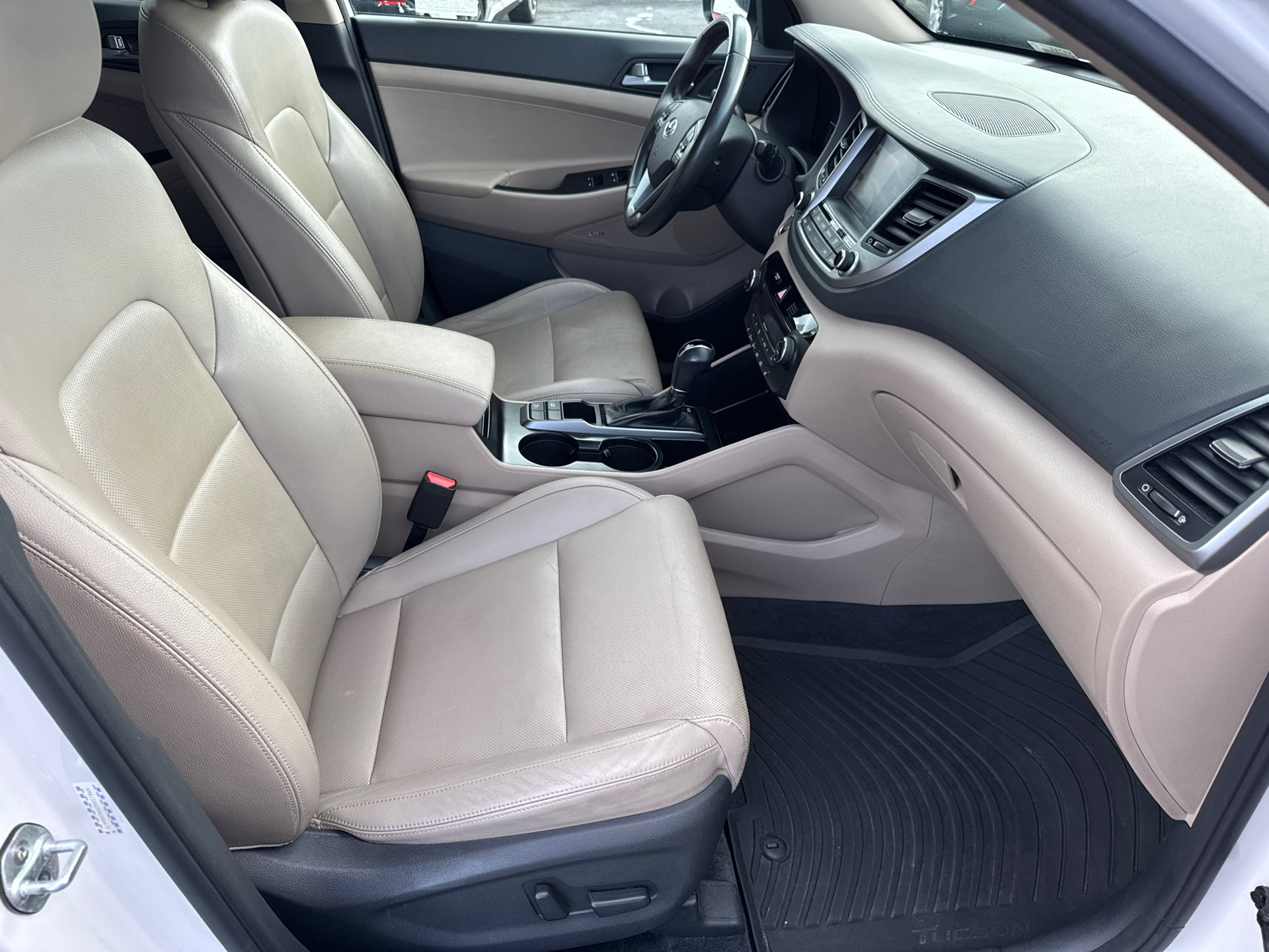 Used 2017 Hyundai Tucson Limited FWD image 17