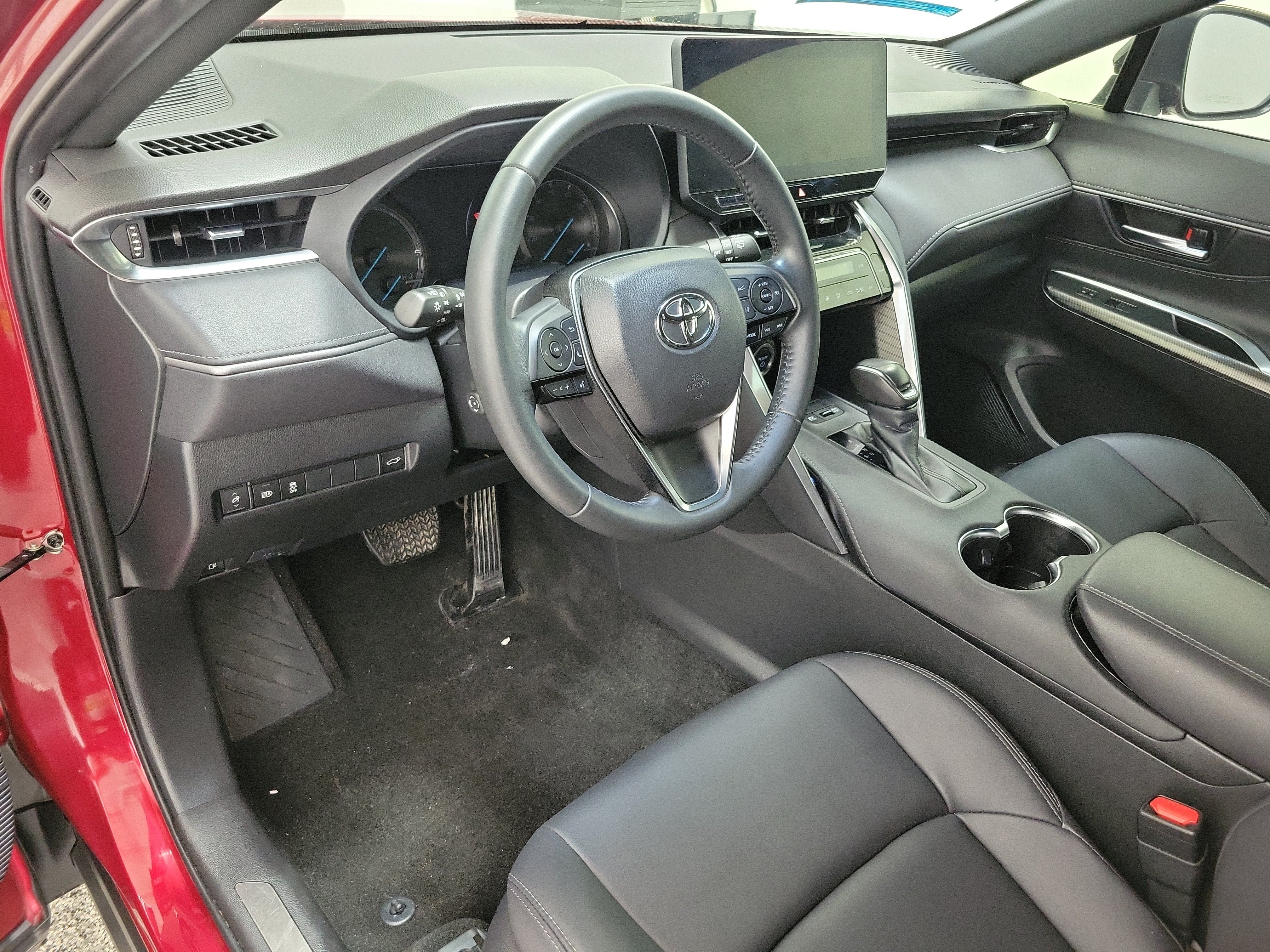 Certified 2024 Toyota Venza Nightshade AWD/4WD image 18