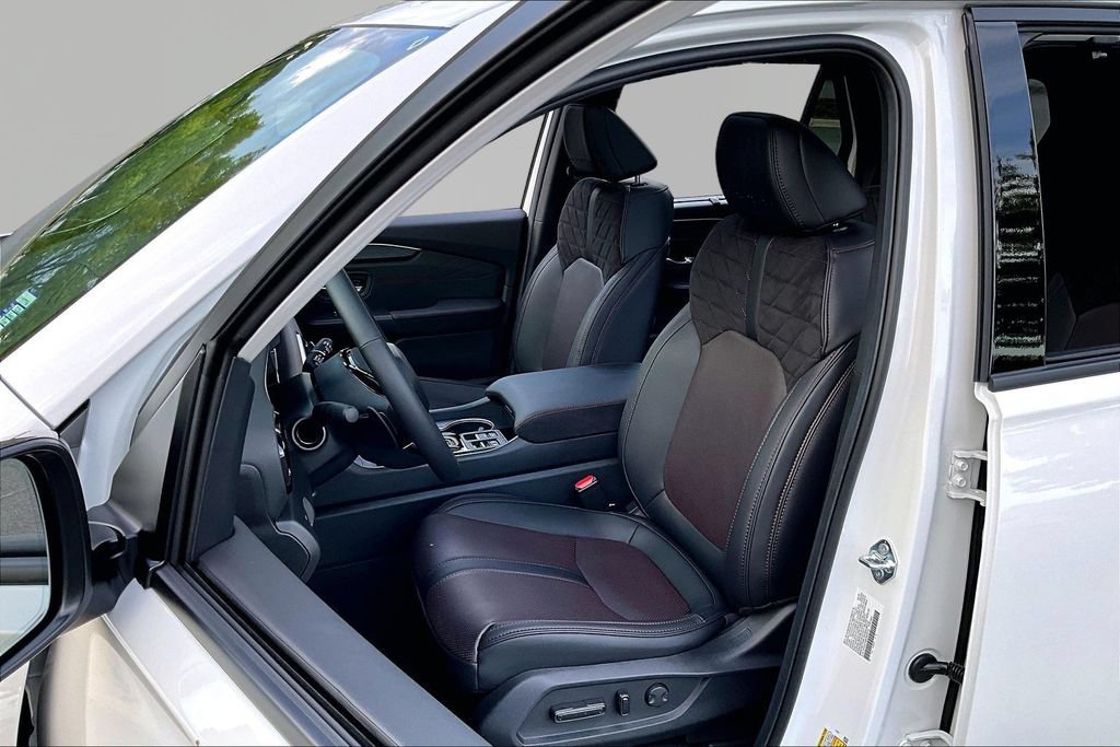 Certified 2026 Honda Pilot Black Edition image 15
