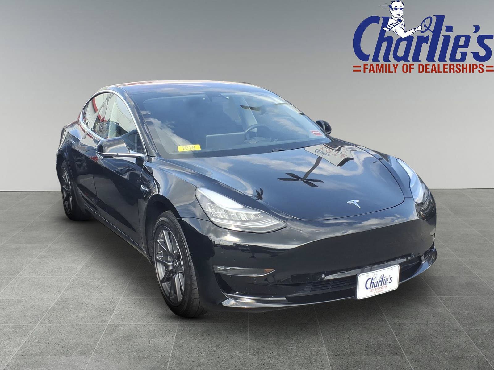 Used 2018 Tesla Model 3 Mid Range RWD image 3
