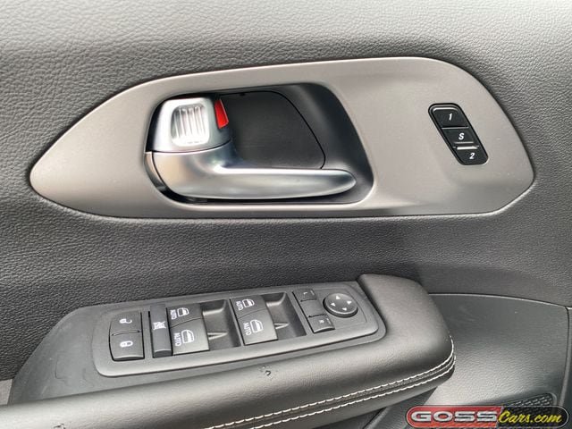 New 2027 Chrysler Pacifica Select AWD/4WD image 23