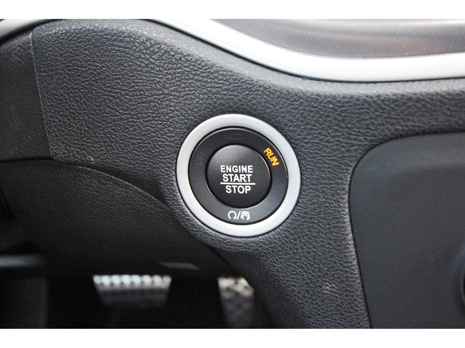 Used 2020 Dodge Charger SXT w/ Driver Convenience Group image 21