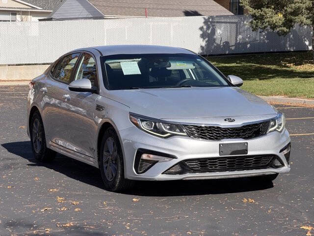 Used 2020 Kia Optima LX image 2