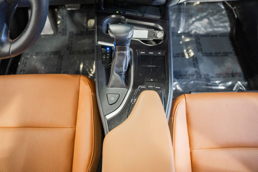 Used 2019 Lexus UX 200 w/ Premium Package FWD image 25