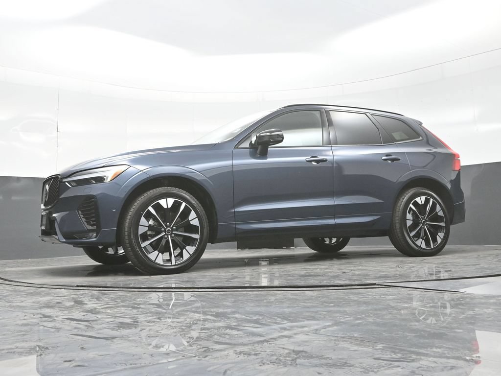 Used 2026 Volvo XC60 B5 Plus AWD/4WD image 24