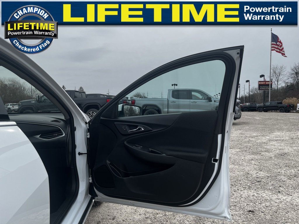 Used 2023 Chevrolet Malibu LT image 32