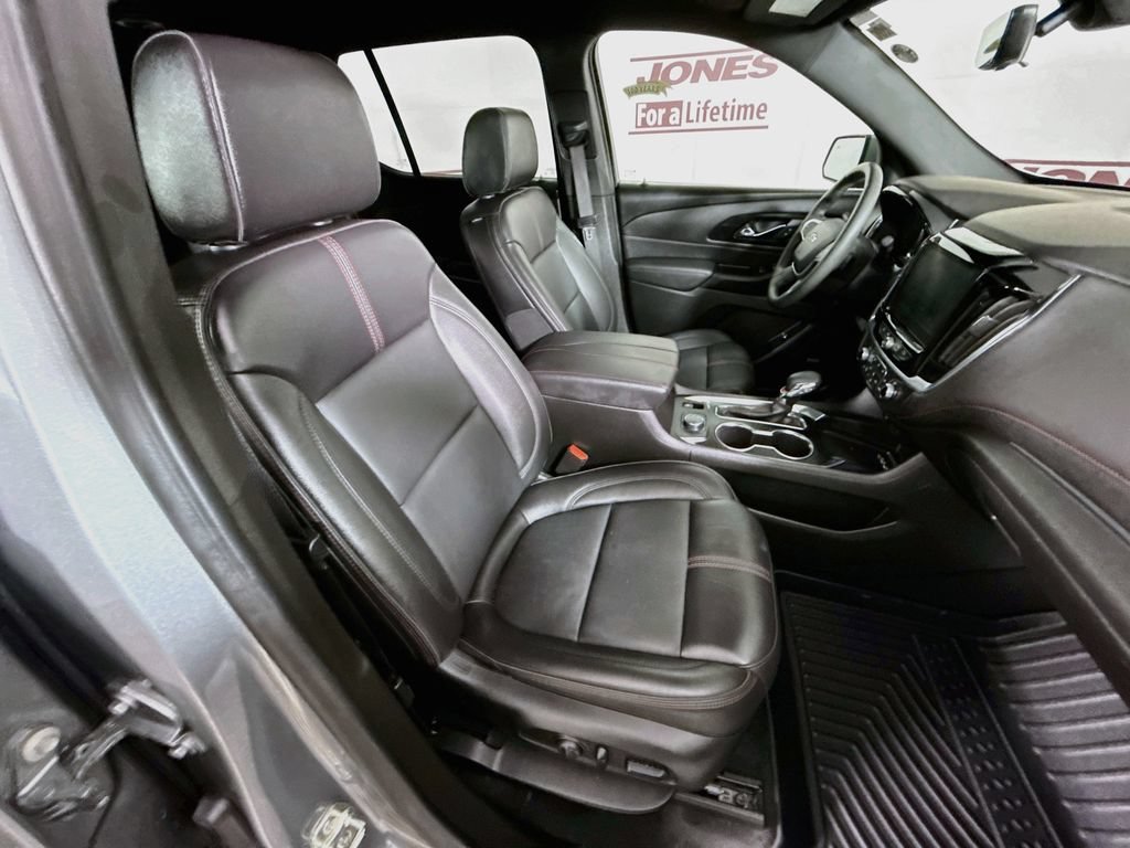 Used 2023 Chevrolet Traverse RS AWD/4WD image 34