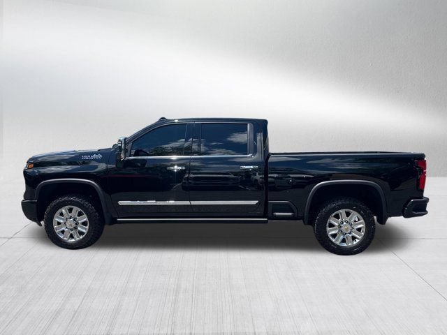 Used 2024 Chevrolet Silverado 2500 High Country w/ High Country Premium Package AWD/4WD image 9